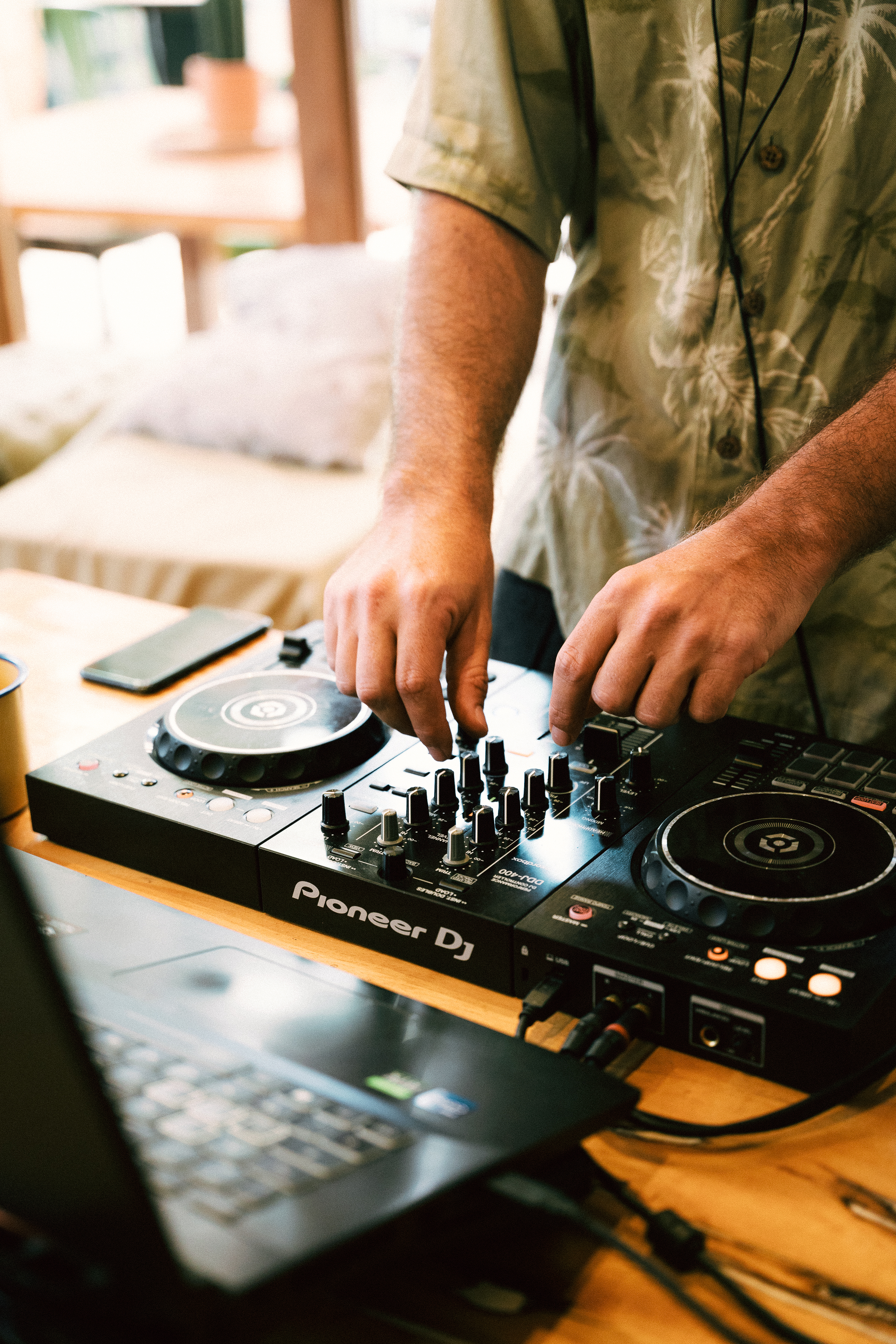 Refugio — Surf & chill